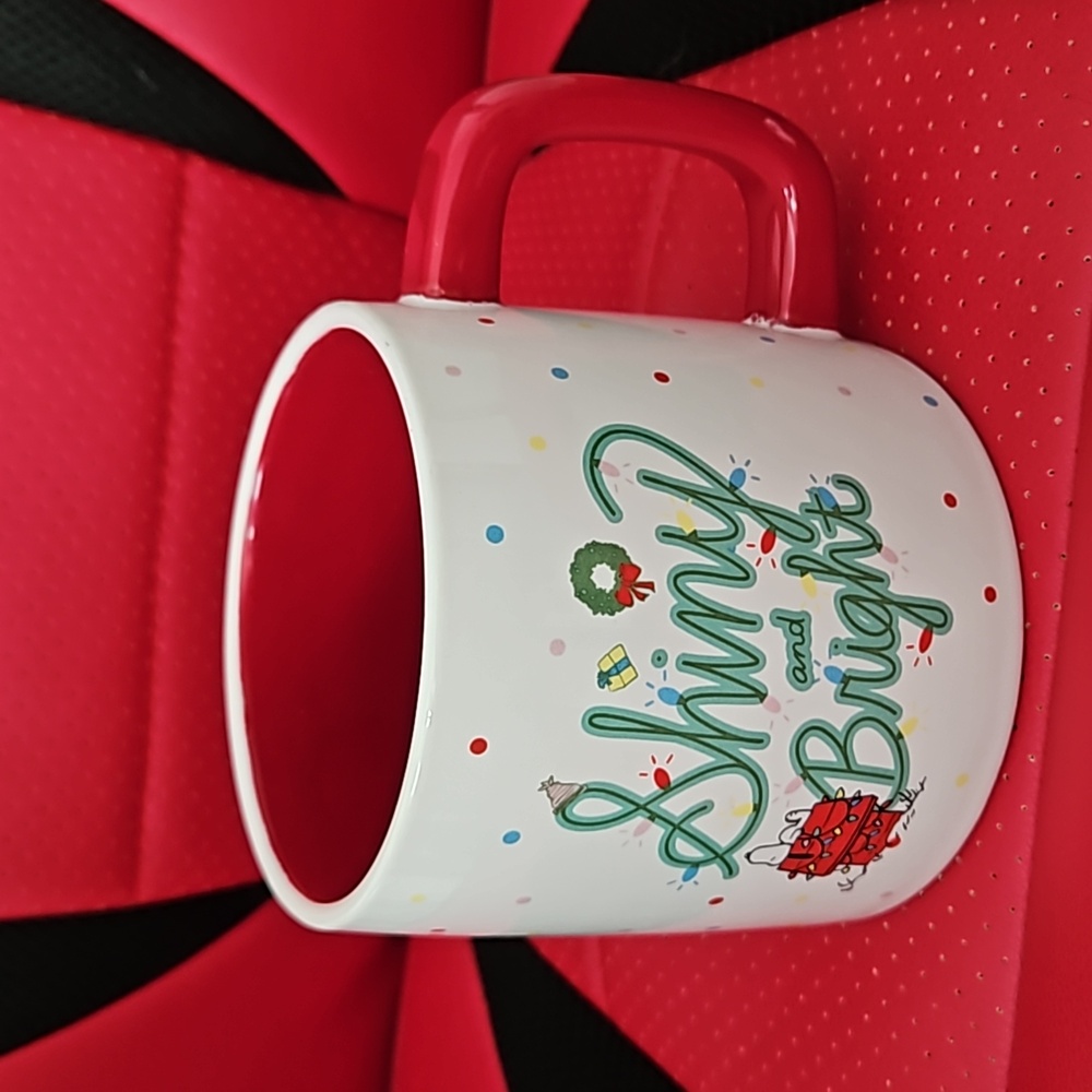 Cute festive Peanuts Coffee mug - Snoopy & Charlie Brown - NWT